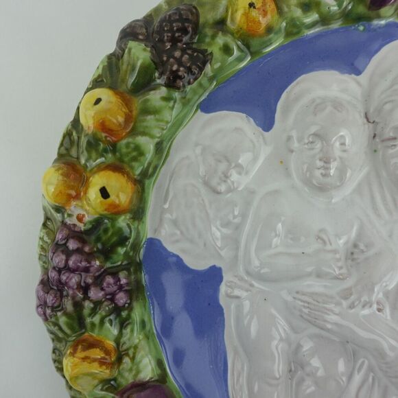Italian Mary & Jesus with Angels Round Wall Plaque with Fruit Border - Picture 3 of 13